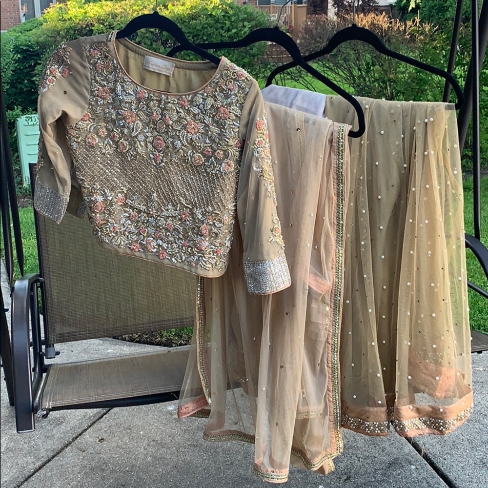 Pakistani custom embellished lehnga - Small